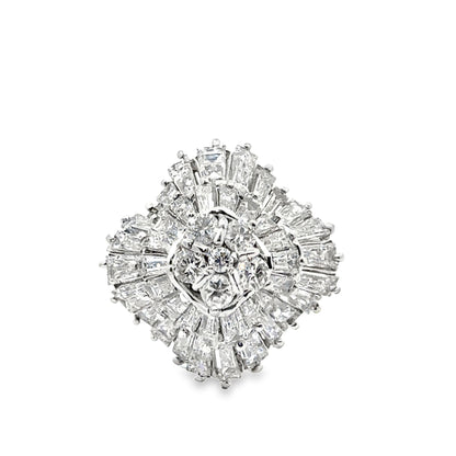 Luxury 18K White Gold Round and Baguette Diamond Ring