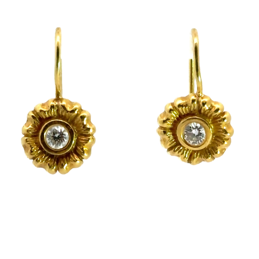 Charming 18K Yellow Gold Diamond Flower Earrings