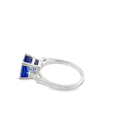 18K White Gold Tanzanite & Diamond Baguette Ring