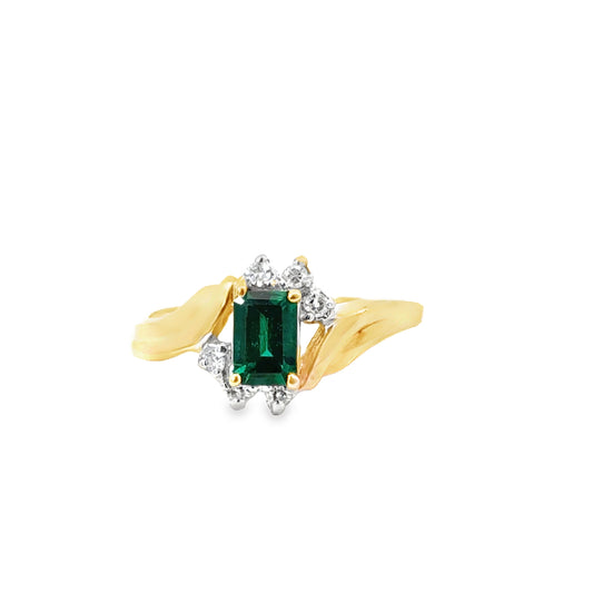 Classic 14K Gold Emerald & Diamond Cluster Ring