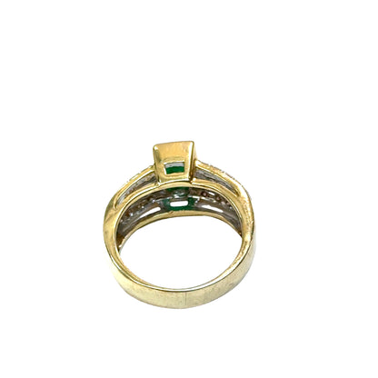 14K Yellow Gold 1980’s Emerald & Diamond Baguette Ring