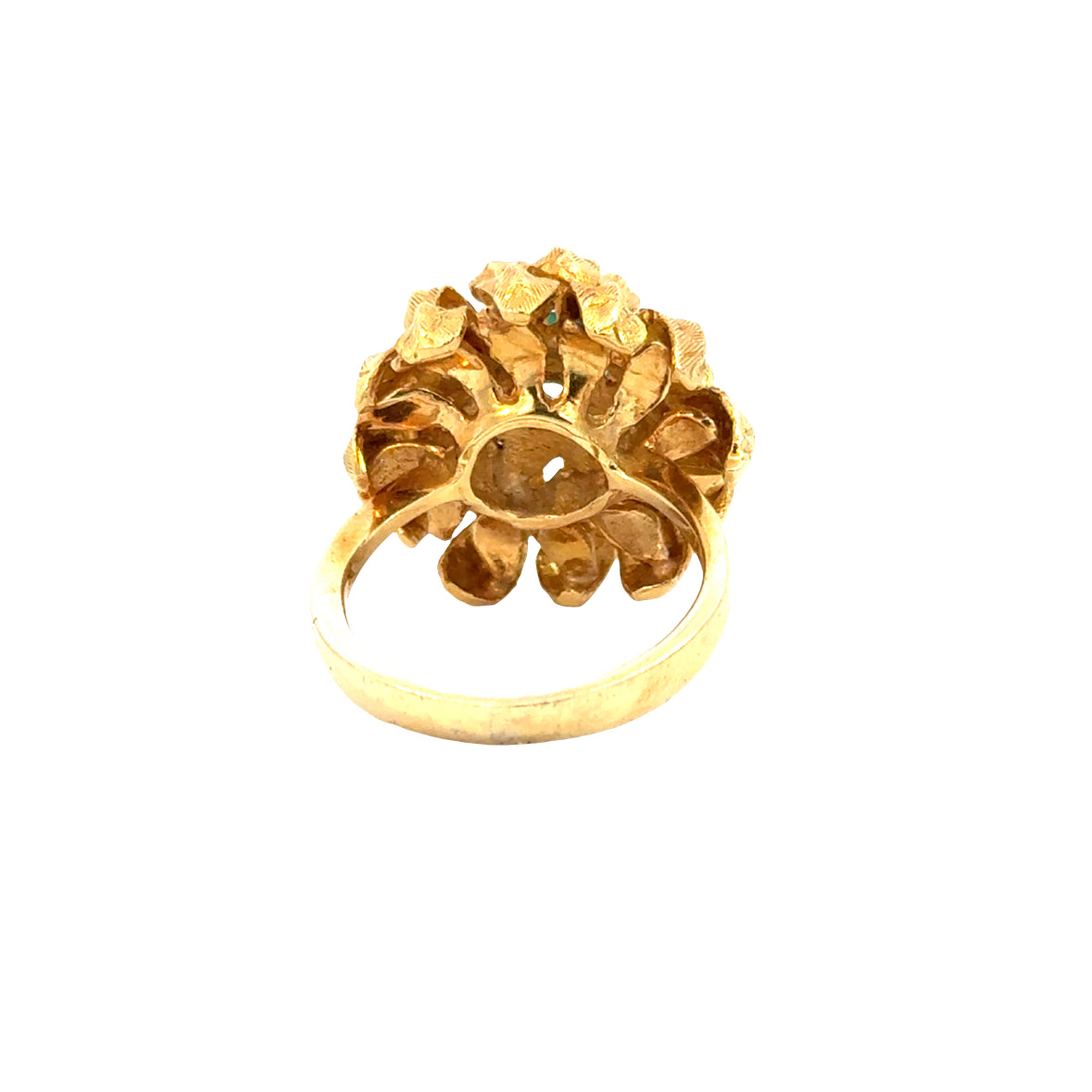 18K Yellow Gold Emerald Zinnia Ring – Textured Floral Design, Vintage Charm