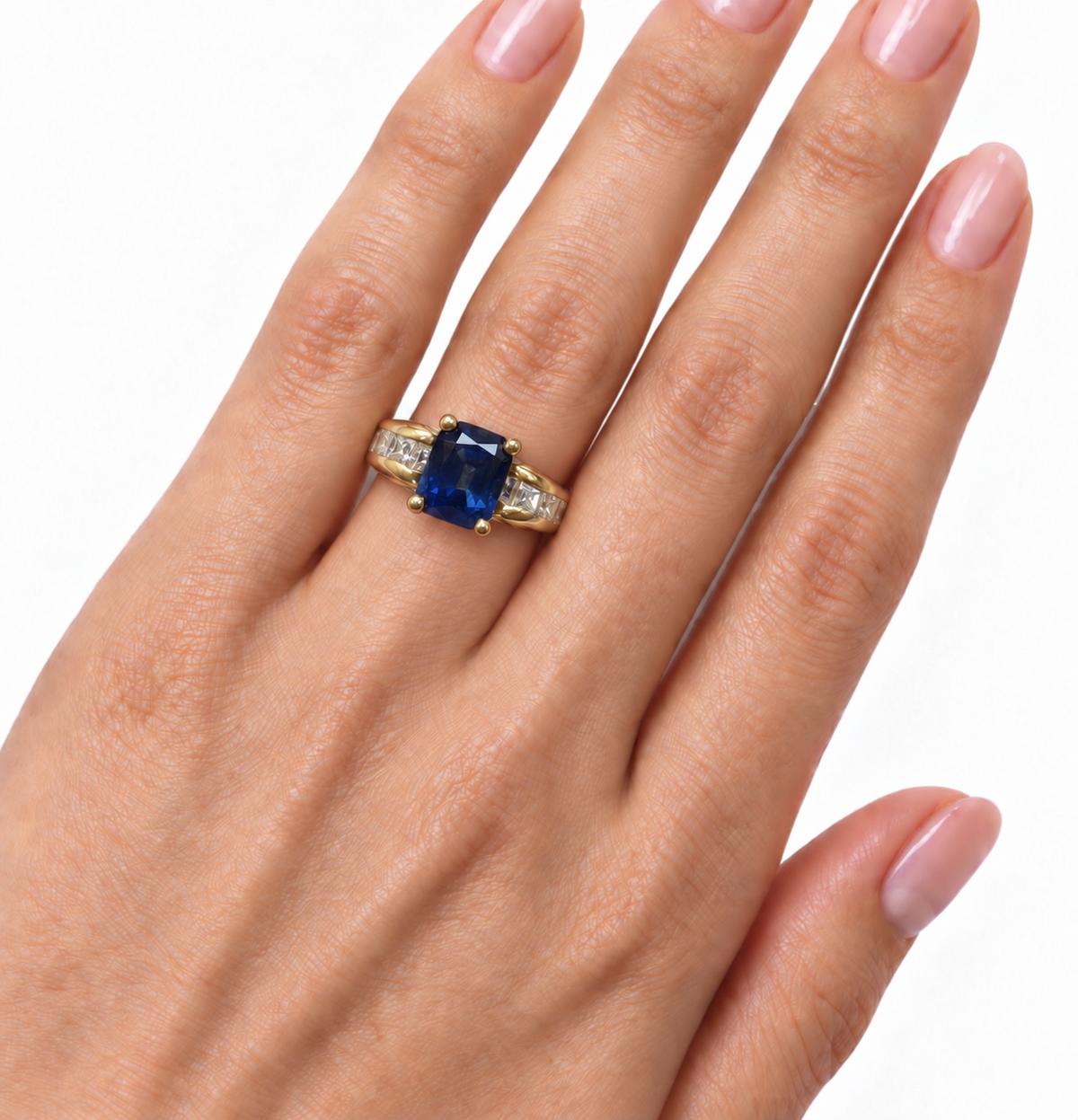 18K Yellow Gold Sapphire & Diamond Engraved Scroll Ring
