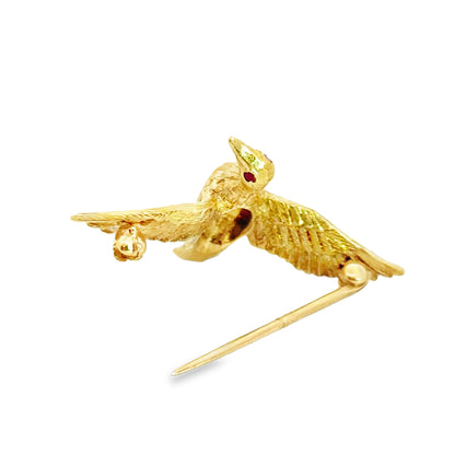 18K Yellow Gold Bird Brooch with Outstretched Wings and Ruby Eye