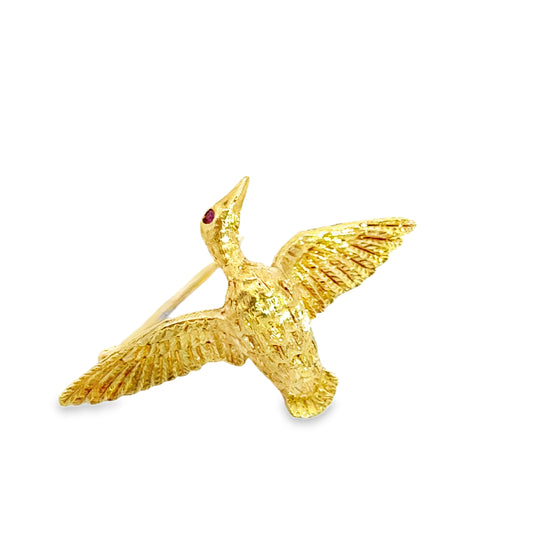 18K Yellow Gold Bird Brooch with Outstretched Wings and Ruby Eye