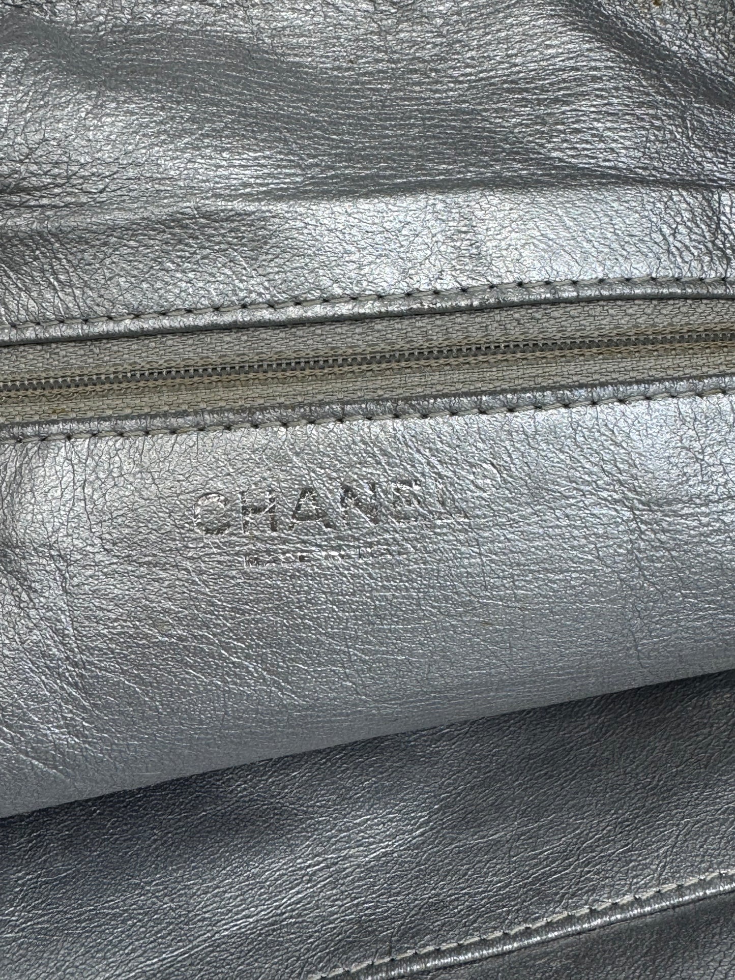 Chanel Black Lambskin Chain Hobo Bag with CC Charm – Made in Italy