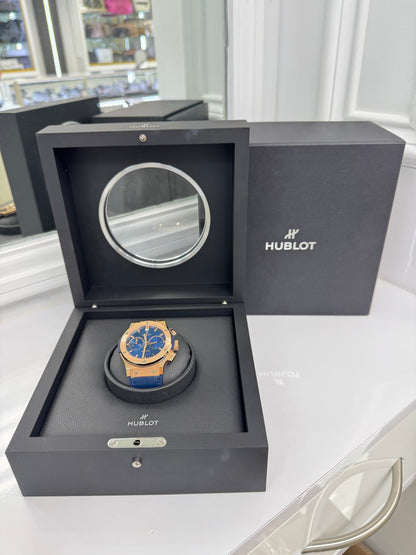 Hublot Classic Fusion Blue Chronograph – 18K King Gold –