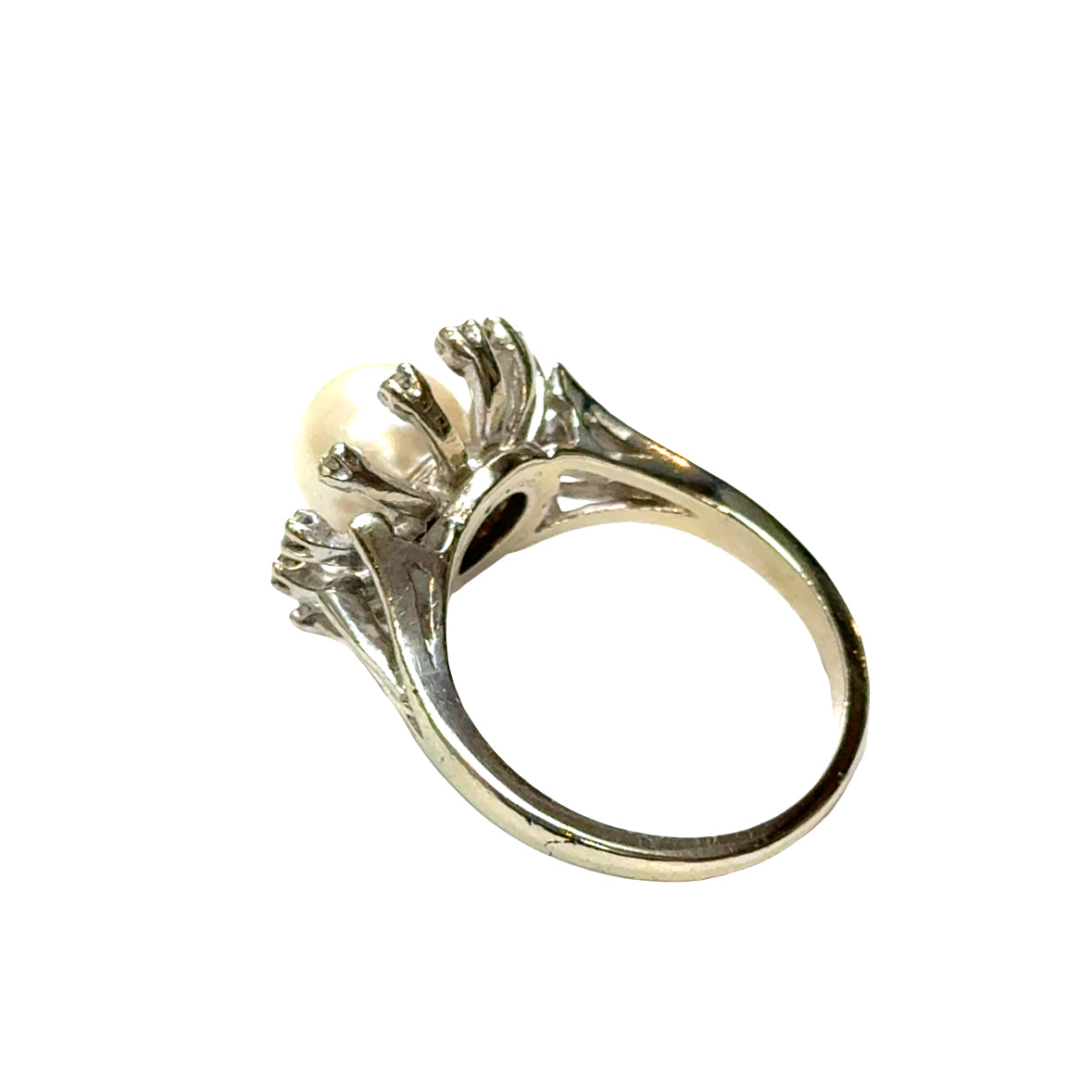 14K White Gold Pearl & Diamond Halo Ring – Elegant Floral Design