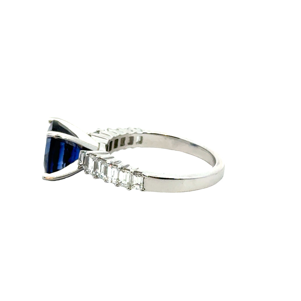 Stunning Sapphire Engagement or Cocktail Ring in 18K White Gold