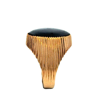 14K Yellow Gold Men’s Ribbed Gold Ring with Black Onyx