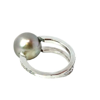 Contemporary 18K White Gold Gray Pearl & Diamond Split Shank Ring