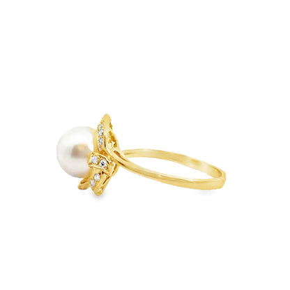 14K Yellow Gold Modern Swirl Design Pearl & Diamond Ring