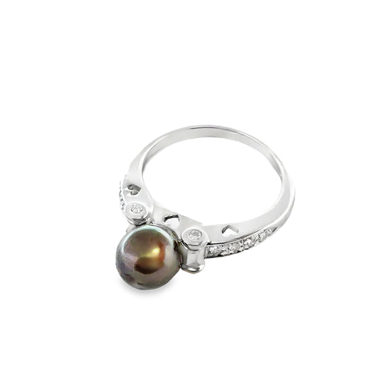 14K White Gold Black Pearl & Diamond Heart Shank Ring