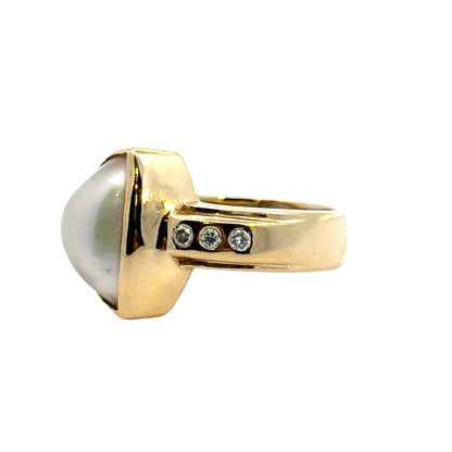 Triangular Mother of Pearl Ring in 14K Yellow Gold with Diamond details