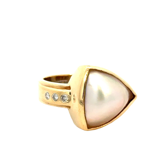 Triangular Mother of Pearl Ring in 14K Yellow Gold with Diamond details