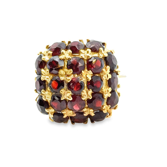 Stunning 18K Yellow Gold Round-Cut Garnet Cluster Ring