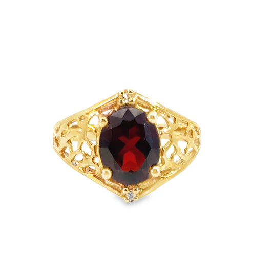 Delicate Yellow Gold Filigree Garnet & Diamond Ring