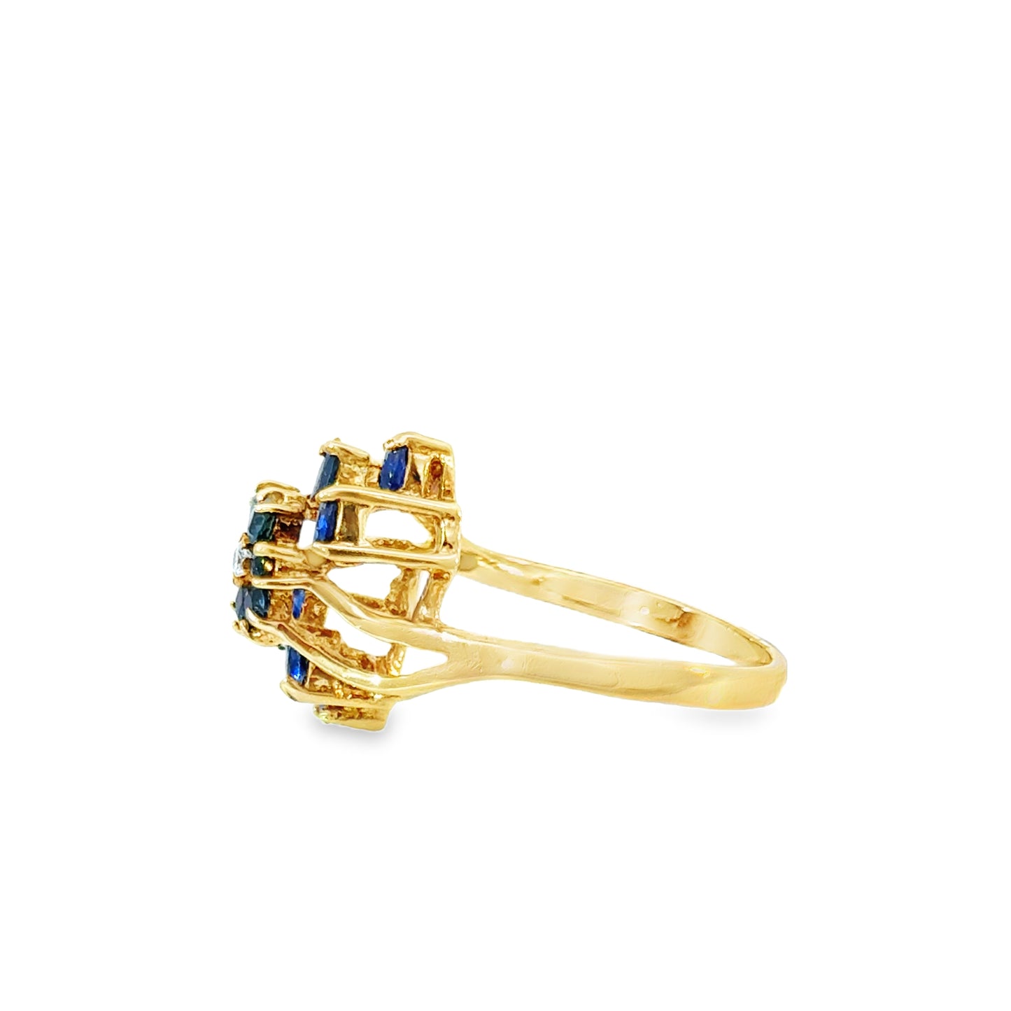 Vintage-Inspired Sapphire & Diamond Ring in 14K Yellow Gold – Classic Bloom Design