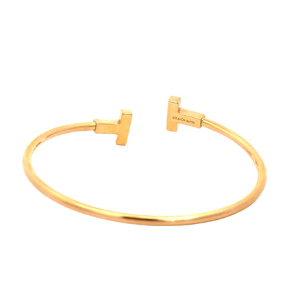 Tiffany & Co. T Wire Bracelet – 18K Yellow Gold | Size Medium