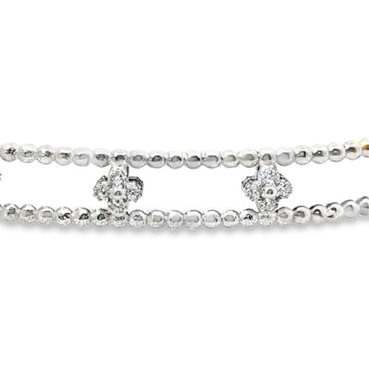 Lovely 18K White Gold Clover Bangle