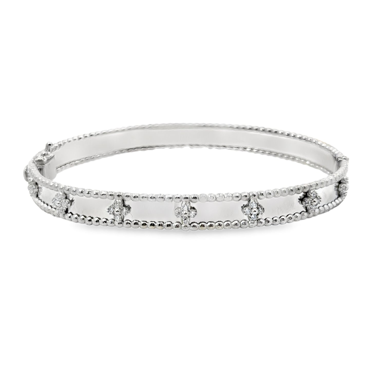 Lovely 18K White Gold Clover Bangle