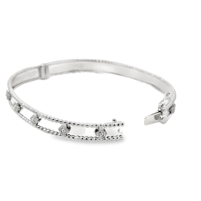 Lovely 18K White Gold Clover Bangle