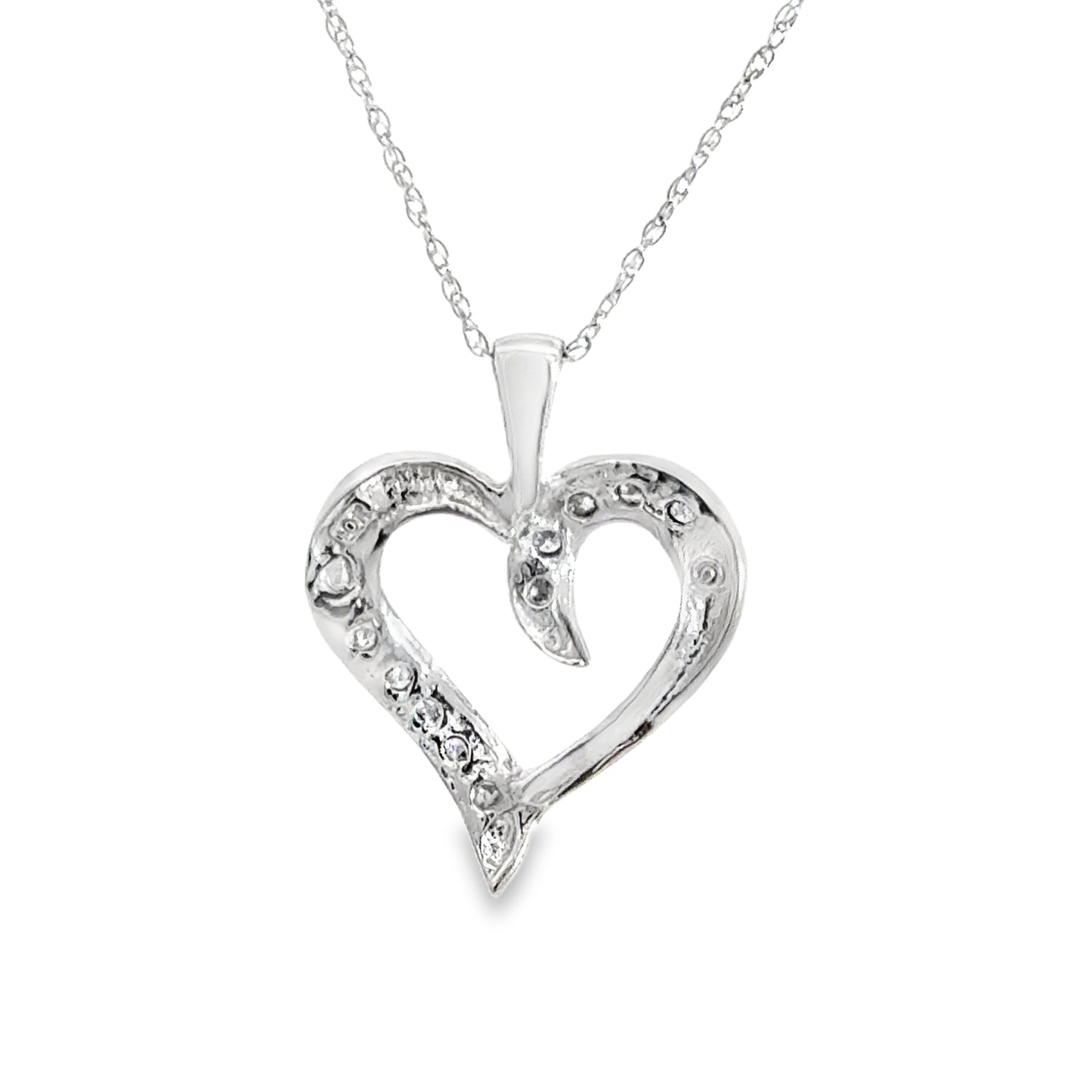 Elegant White Gold Heart Pendant