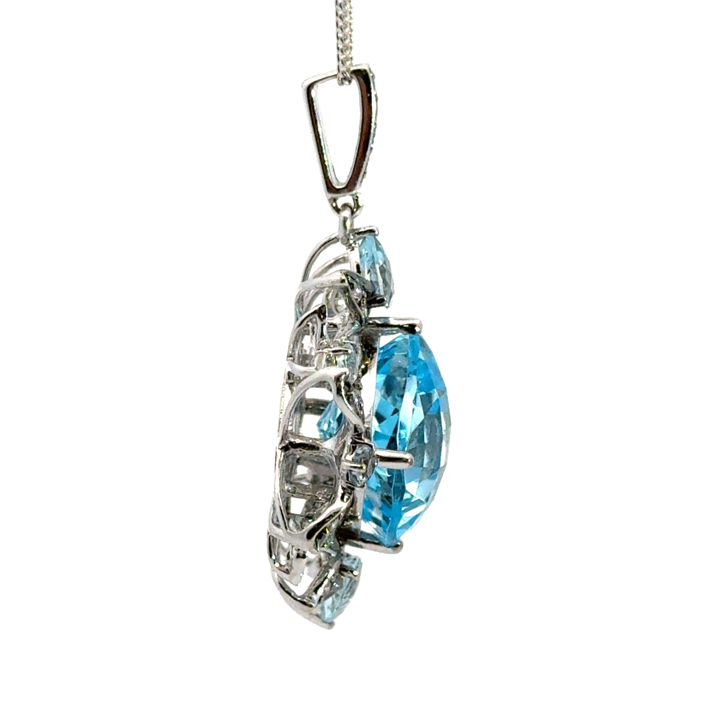 Stunning Le Vian Aquamarine & Diamond Pendant