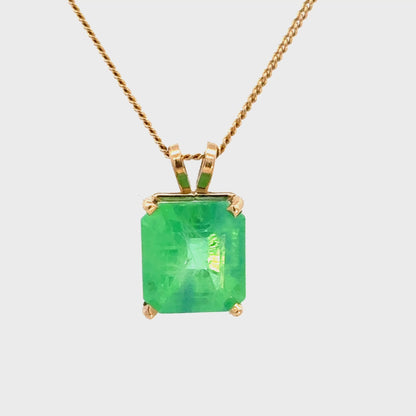 Elegant Emerald Pendant Necklace with Gold Chain